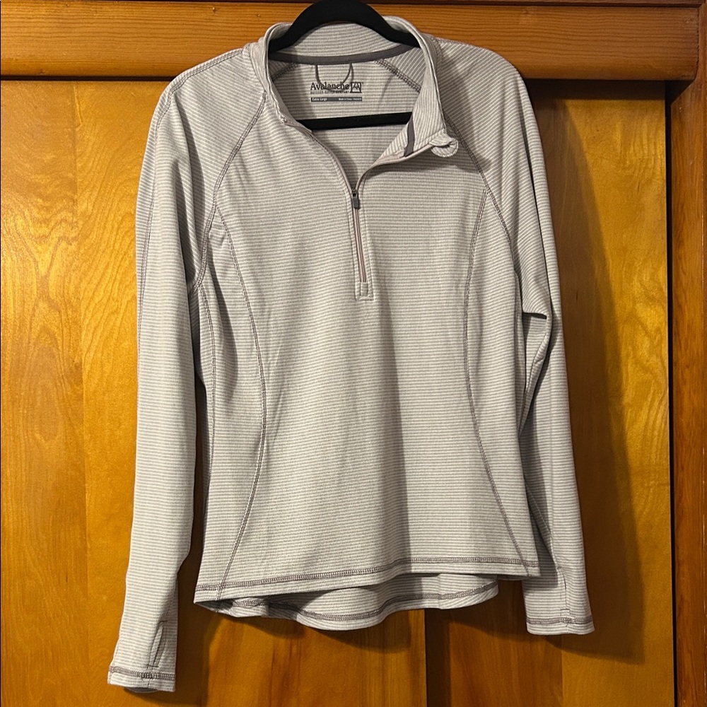 Avalanche Women’s Light Gray Quarter-Zip Performance Top
